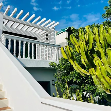 Апартаменты Oasis Playa Chica Con Terraza A 100m Del Mar Тиас